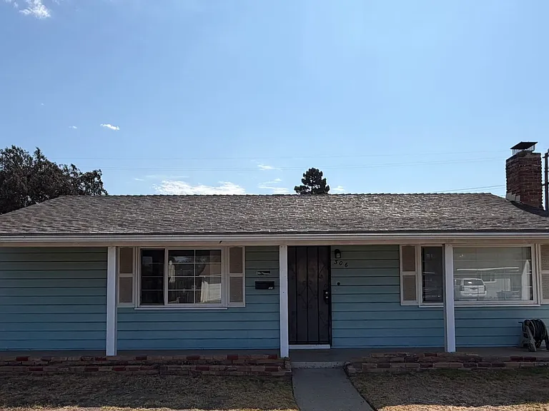 306 S Scott Dr — Photo 1