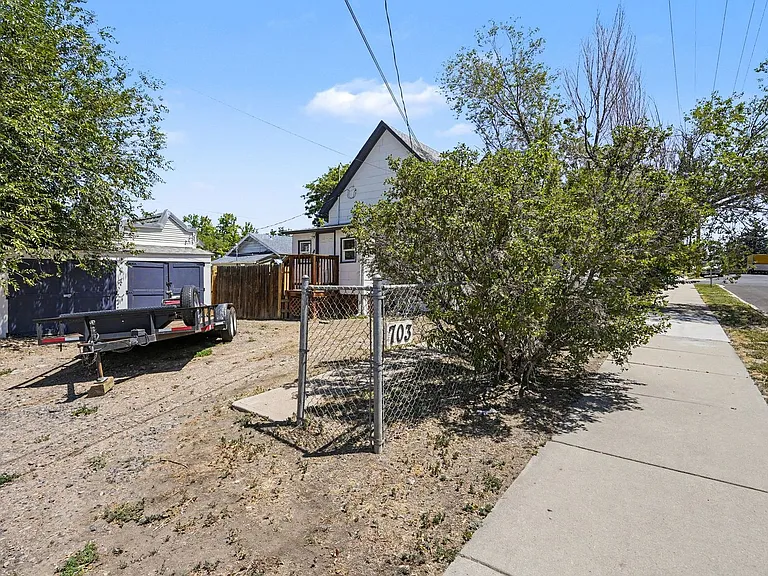 703 N Meade St — Photo 19