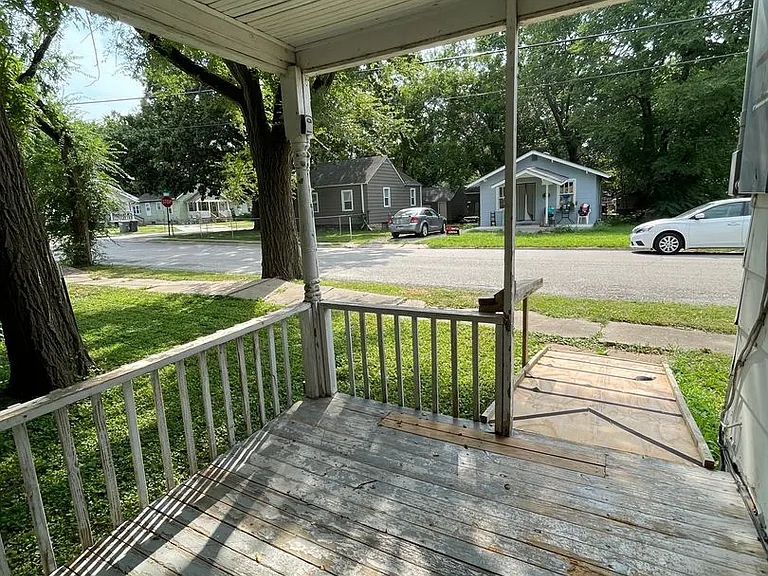 504 Chestnut St — Photo 2