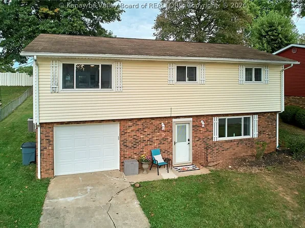 1017 Greenland Cir, South Charleston, WV 25309