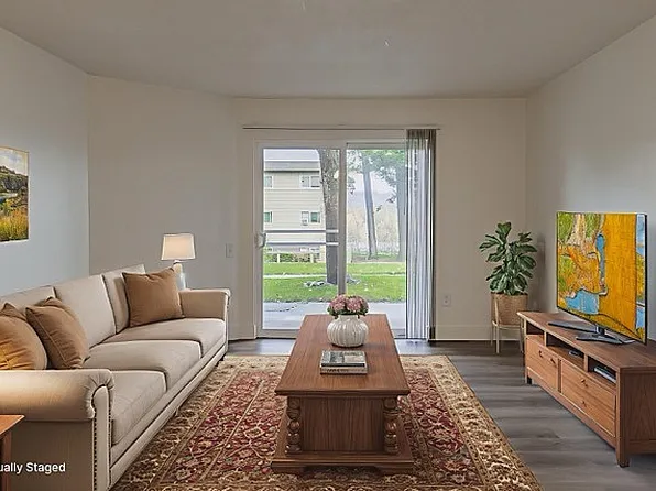 Madera Court Apartments