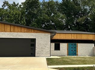328 N 6th St, Oskaloosa, IA