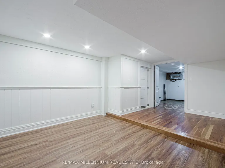 1285 Rebecca St — Photo 43