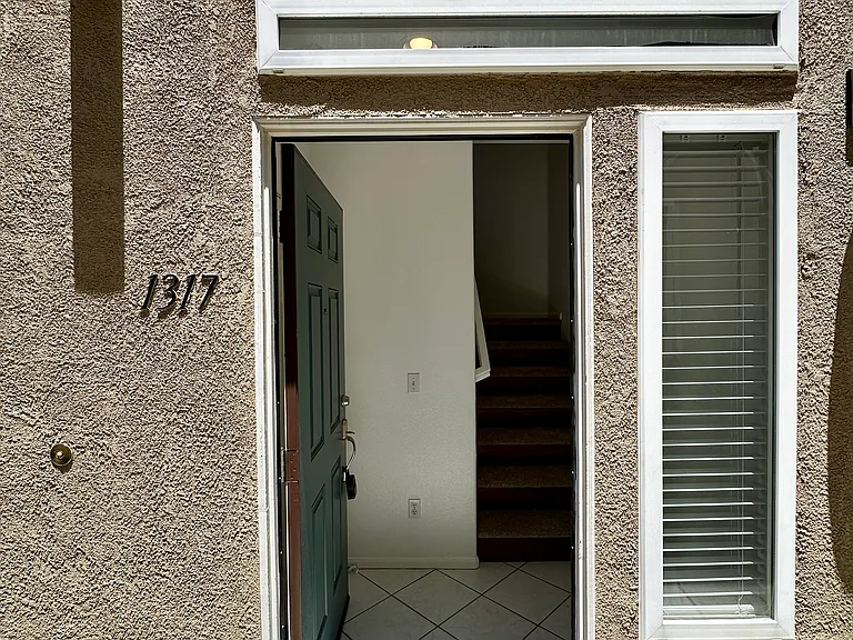 1317 Monument Trail Dr — Photo 2