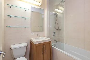 Rented by R New York