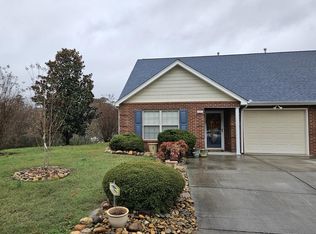 5355 Avery Woods Ln, Knoxville, TN 37921