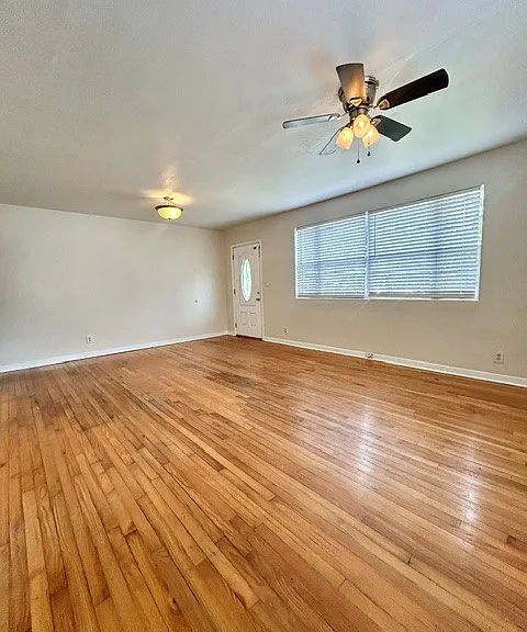 3660 Eloise St — Photo 3