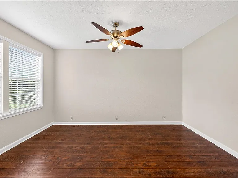 929 Ashland Dr — Photo 9
