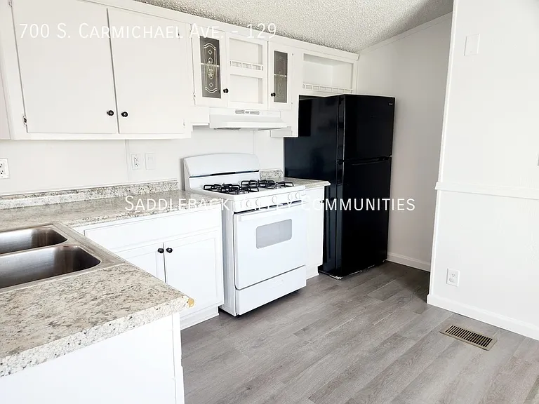 700 S Carmichael Ave #129 — Photo 5