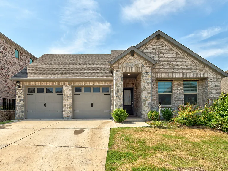 1506 Ironwood Way — Photo 1
