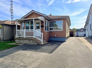 643 Hildegarde St, Windsor, ON N8X 2Z7