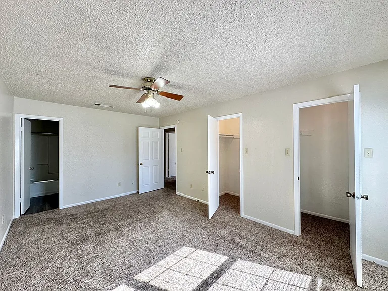 3004 Chaucer Dr — Photo 14
