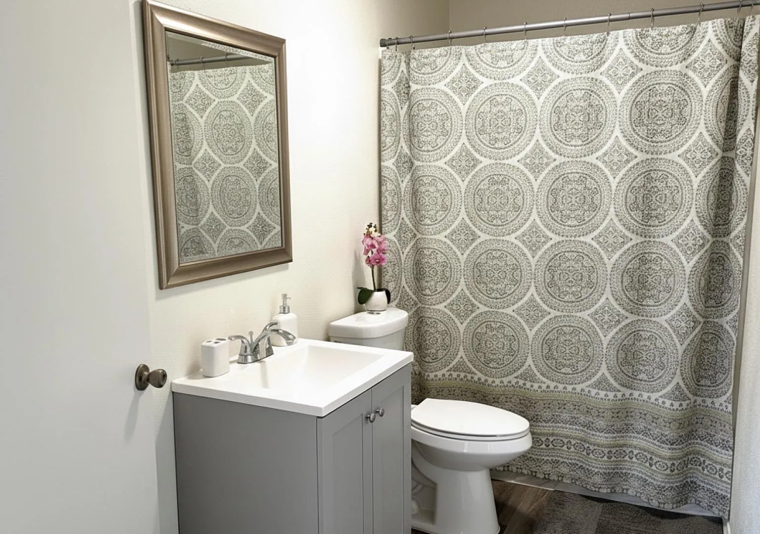 4 bed, 2.0 bath, 1850 sqft, $1,707 — Photo 3