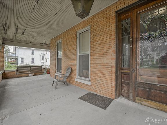 5th image of 204 Lafayette Ave
