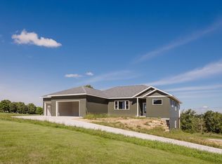 102 Diamond Oaks, Dodgeville, WI 53533