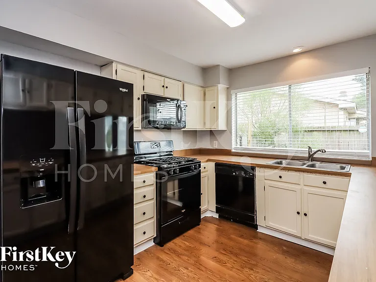 2231 Anthony Hay Ln — Photo 8