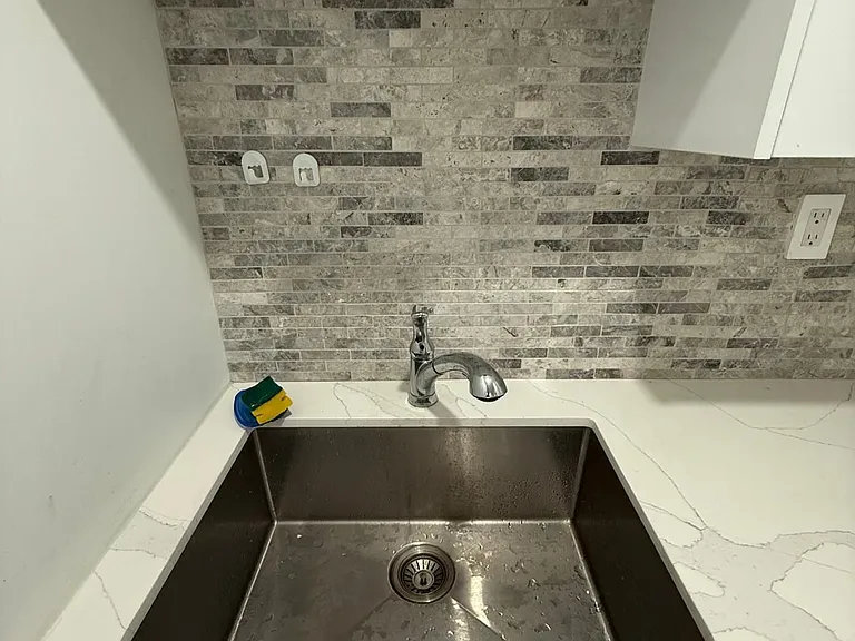 54 Moneypenny Pl — Photo 13