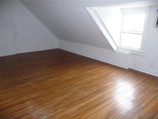 316 S Grand St, Chariton, IA 50049 | Zillow