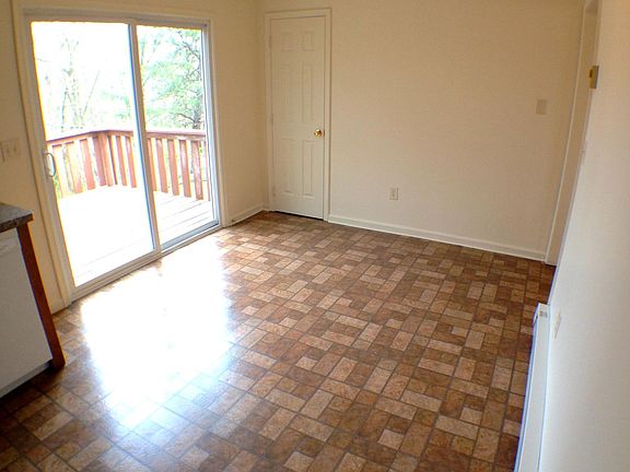 4th image of 146 Country Park Dr