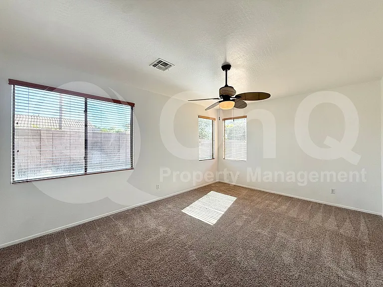 2135 E Grand Canyon Dr — Photo 15
