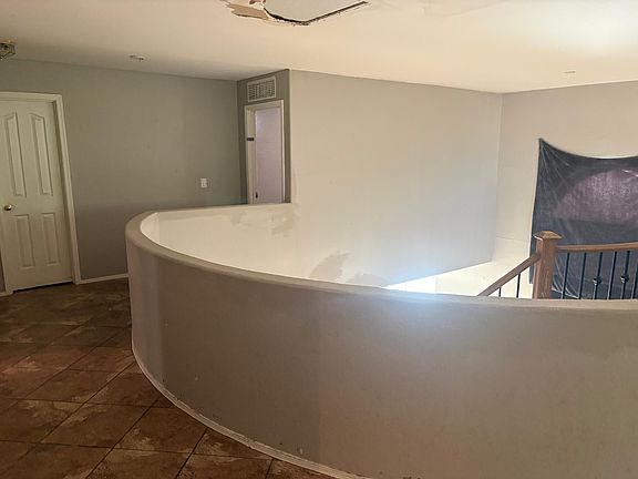 5th image of 6825 S 30th Ln