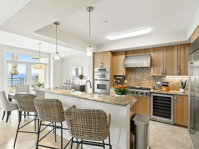 5420 La Jolla Blvd #B302 — Photo 12