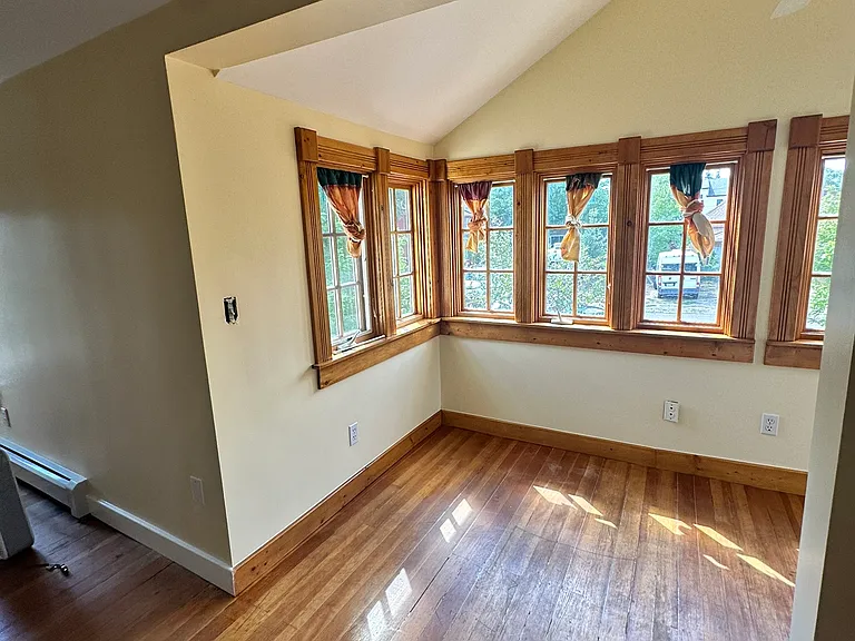 789 Lincoln Ave — Photo 4