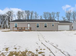 116 Mackenzie St, White Pigeon, MI 49099