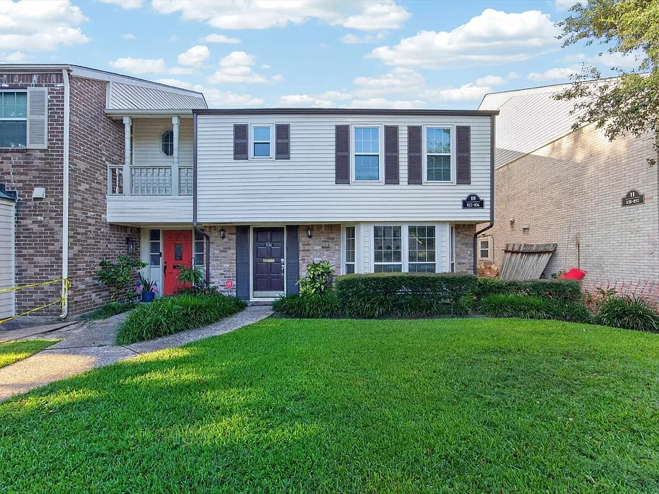 836 Wax Myrtle Ln