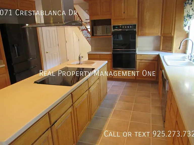 3071 Crestablanca Dr — Photo 14