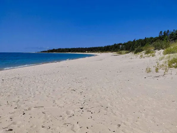 29130 S End Rd, Beaver Island, MI 49782