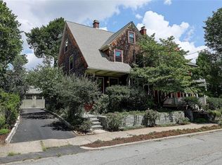 652 Angell St, Providence, RI 02906