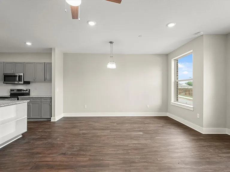 3413 Aaron Pl — Photo 3