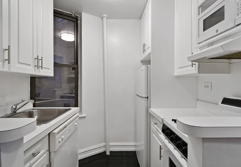 510 E 88th St #1A — Photo 6