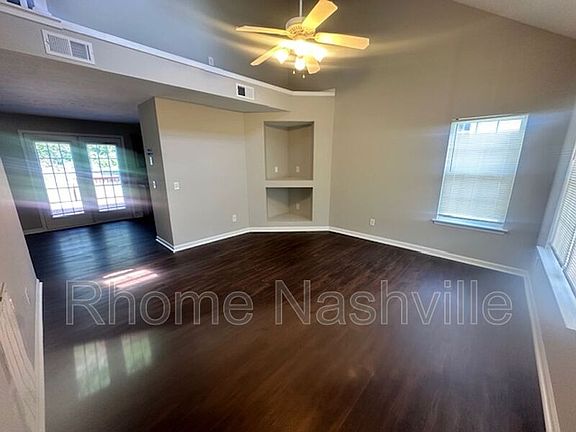 3rd image of 1508 Chestnut Oak Dr