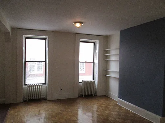 Rented by Realty Collective | media 11