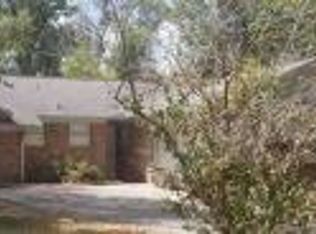 205 Valley Dr, Conroe, TX 77303