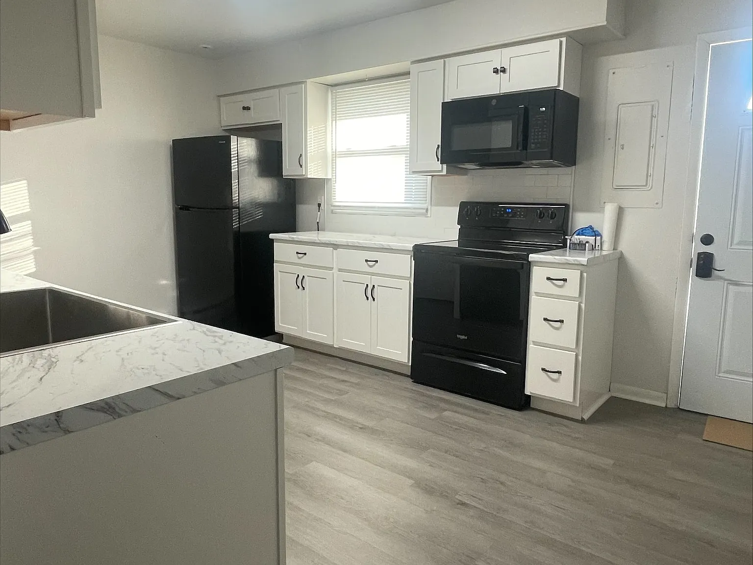 2 bed, 840 sqft, $1,150 — Photo 4