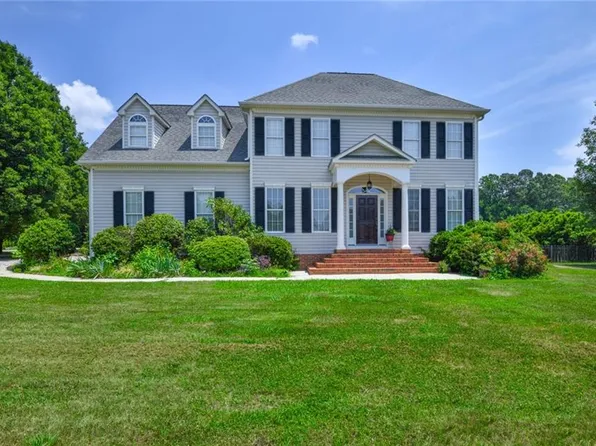 126 Parkview Ln, Reidsville, NC 27320