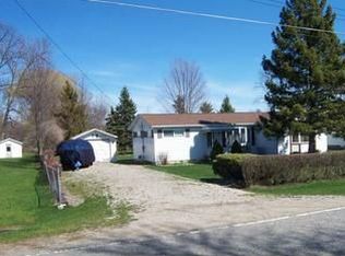 8584 Larned Rd, Port Austin, MI 48467