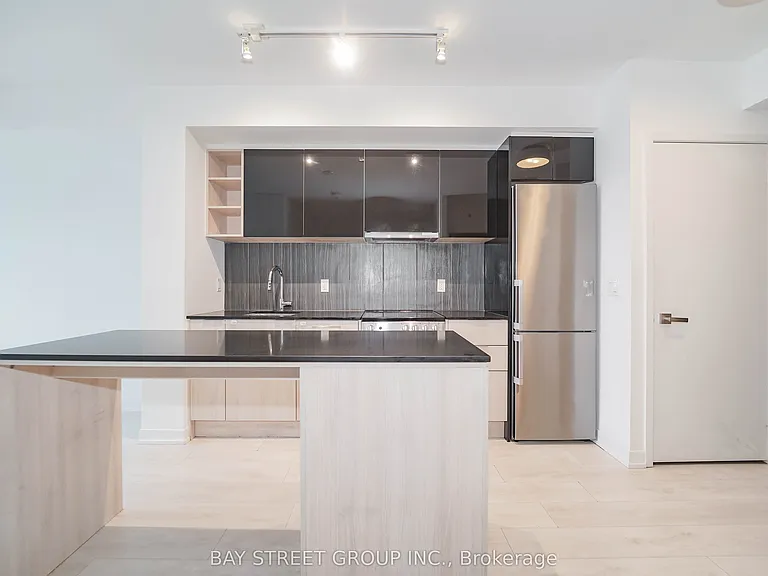 31 Tippett Rd #236 — Photo 7