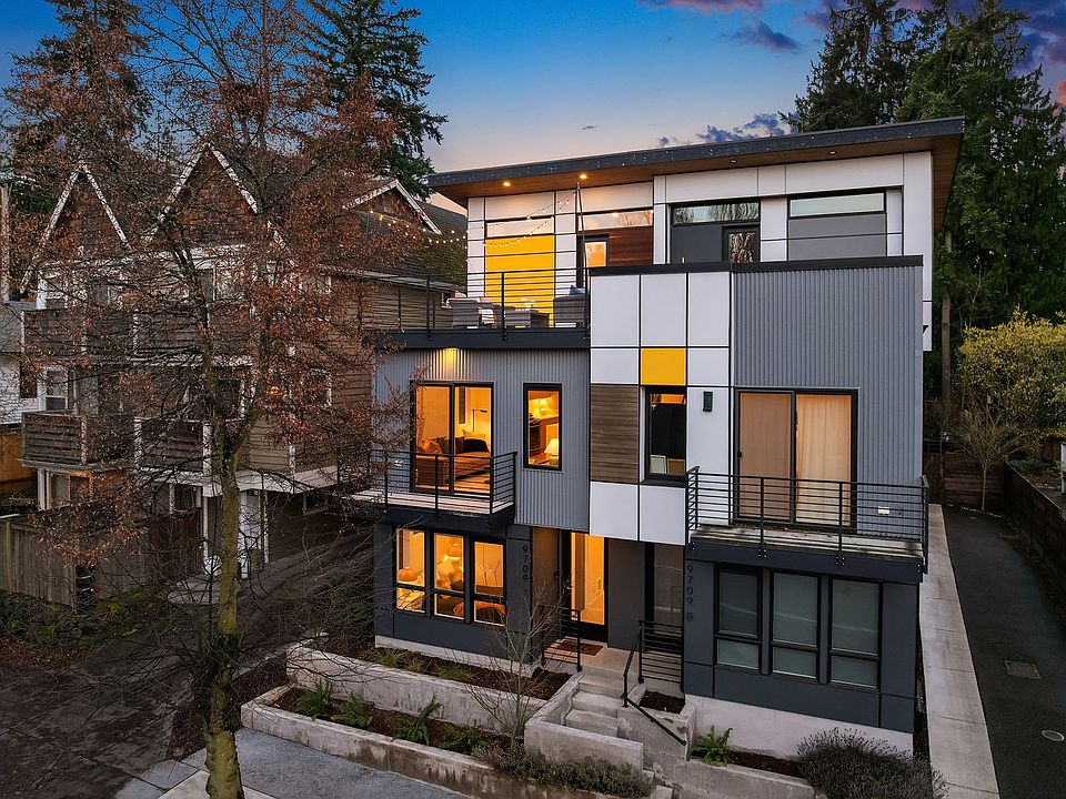 1st image of 9709 Roosevelt Way NE #A