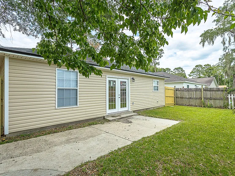 23 Nelson Rd — Photo 9