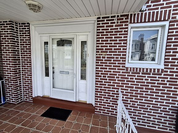 2nd image of 1718 Brill St