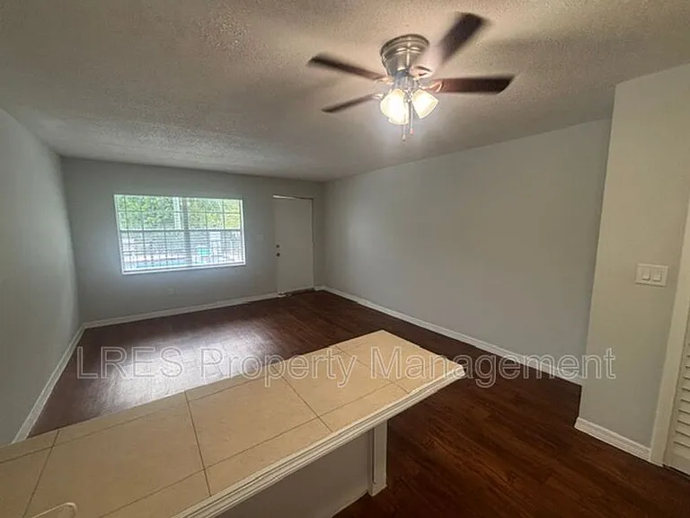 1031 Columbia Ave #G — Photo 9