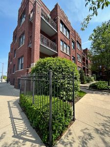 629 Garfield St #1N, Oak Park, IL, 60304