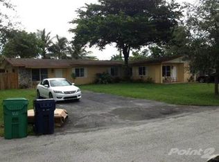 10525 SW 77th Ct, Pinecrest, FL 33156