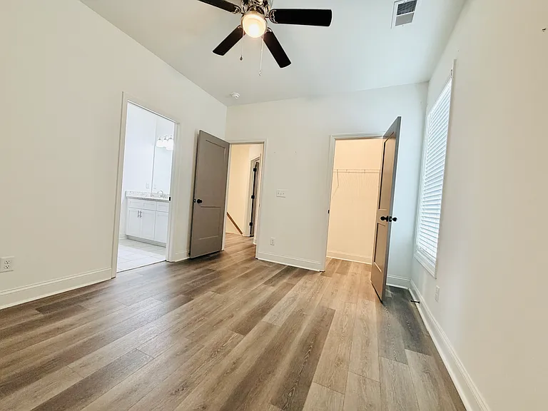2035 Rosewood Dr — Photo 21