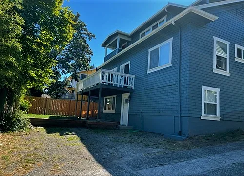 5240 20th Ave NE #2 Photo 1 5240 20th Ave NE #2 Photo 1