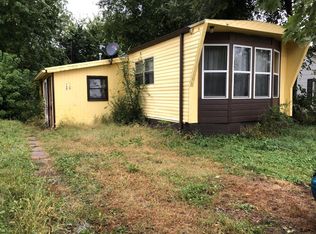 140 S Lincoln Ave, Shelton, NE 68876